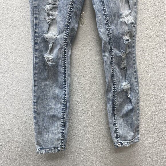 Vanilla Star Mid Rise Skinny Jeans Size 7 Distressed Light Wash Blue - Picture 5 of 8